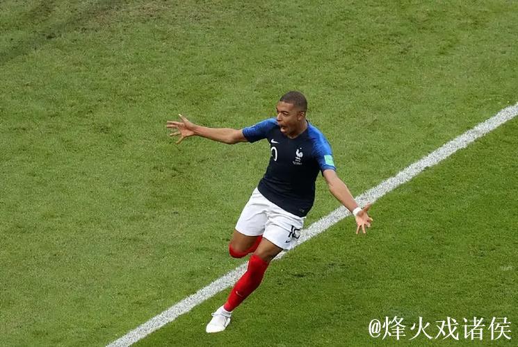 姆巴佩有望夺得2026年金球奖,斯内德如是说 姆巴佩有望夺得2026年金球奖,斯内德如是说